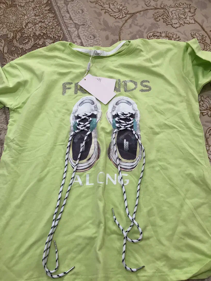 لباس|لباس|رشت, استقامت ۲|دیوار