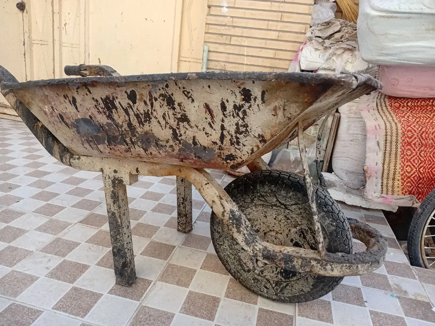 فرغون|ابزارآلات|زاهدان, |دیوار