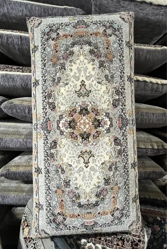 پشتی۱/۲۰۰ شانه (بازرگانی فرش بهمنی)|فرش|مشهد, شهید مطهری|دیوار