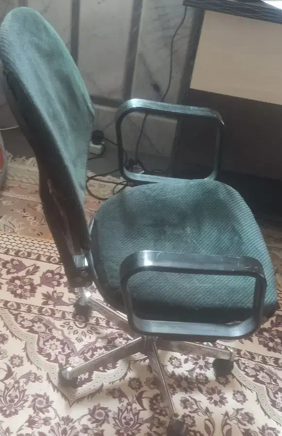 صندلی چرخدار|صندلی و نیمکت|زاهدان, |دیوار