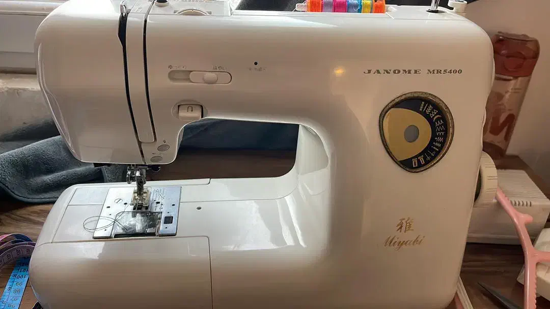 چرخ خیاطی ژانومه|چرخ خیاطی و ریسندگی|بندر گناوه, |دیوار