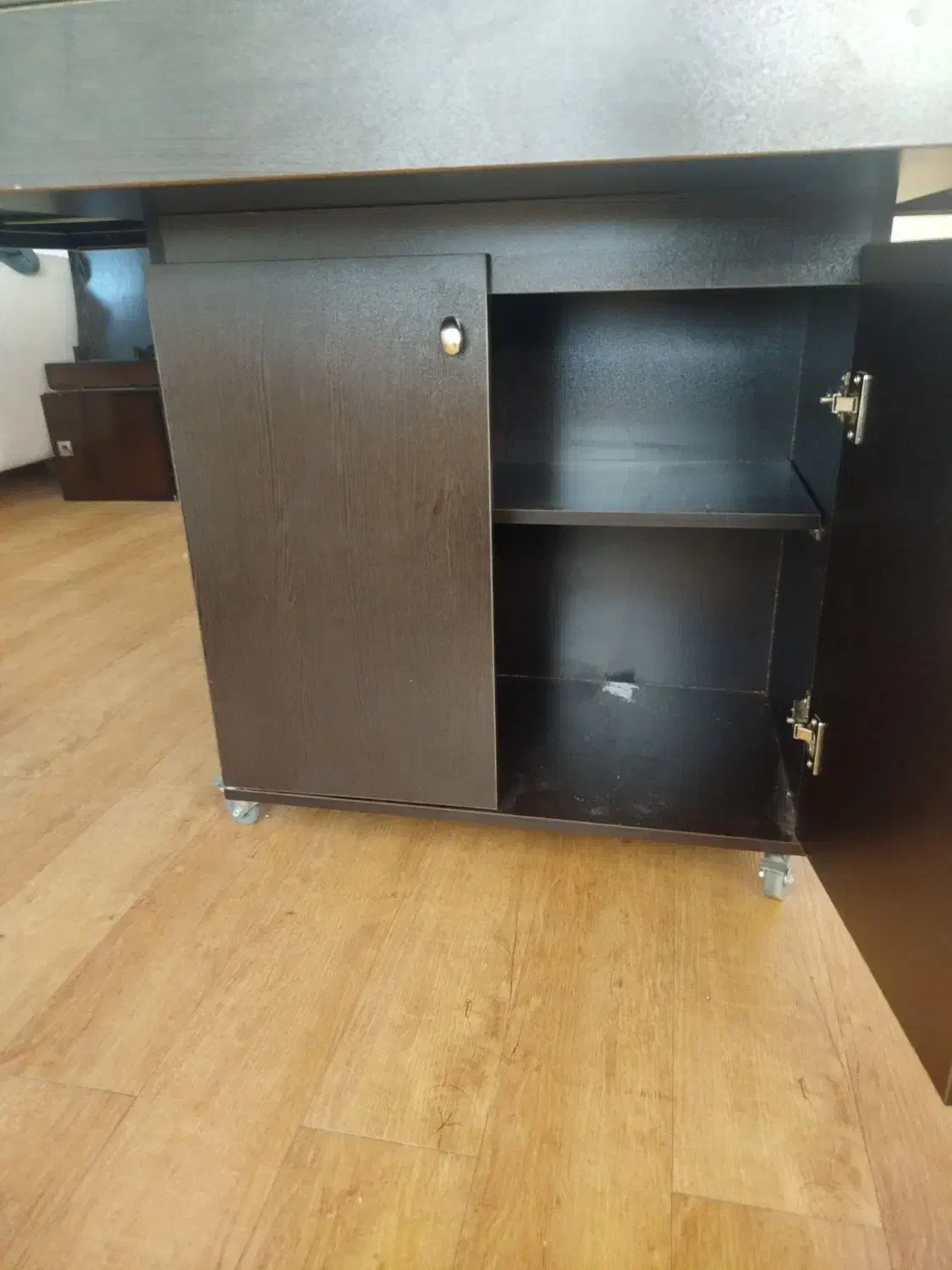 میز هشت نفره با صندلی چوبی|میز و صندلی غذاخوری|ارومیه, |دیوار