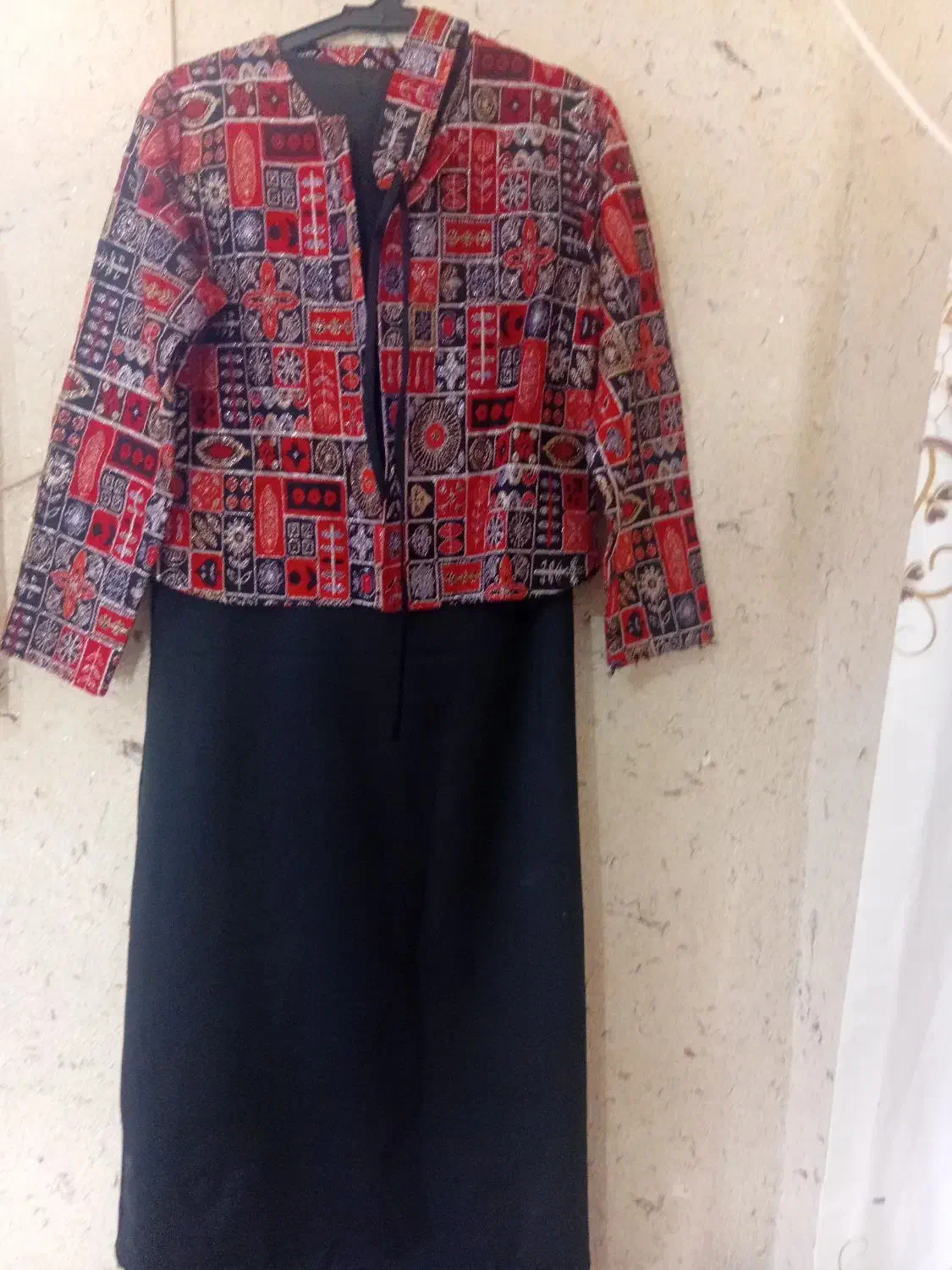 لباس|لباس|اسفراین, |دیوار