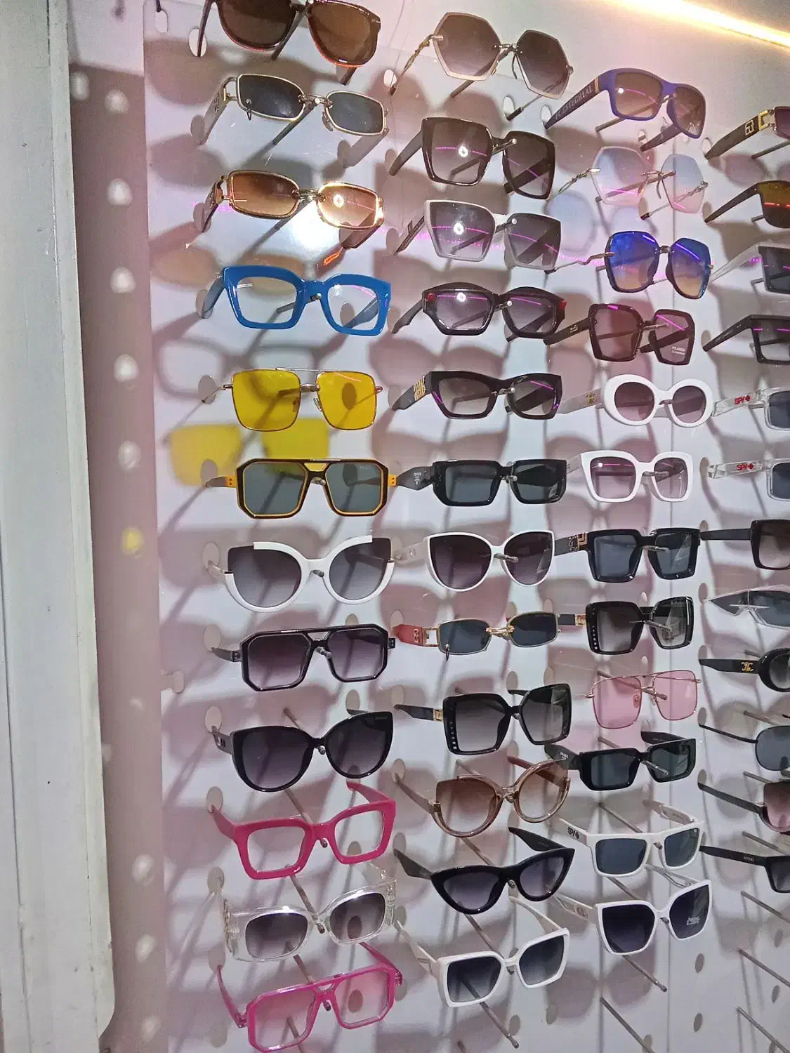 عینک تکی وعمده|زیورآلات و اکسسوری|رباط‌کریم, نصیرشهر|دیوار