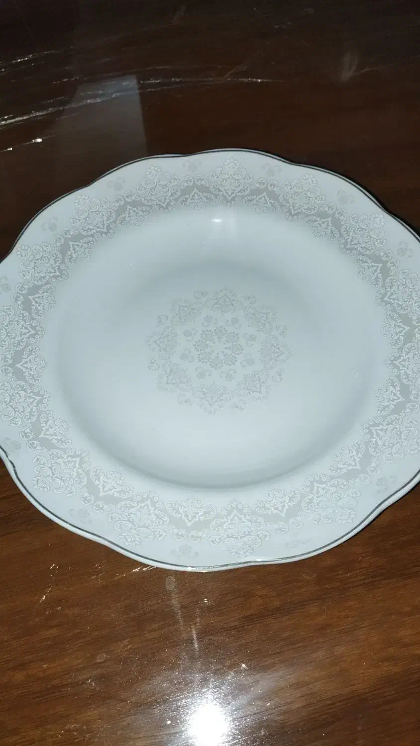 سرویس چینی ۱۲نفره مقصود|ظروف سرو و پذیرایی|مشهد, انقلاب|دیوار