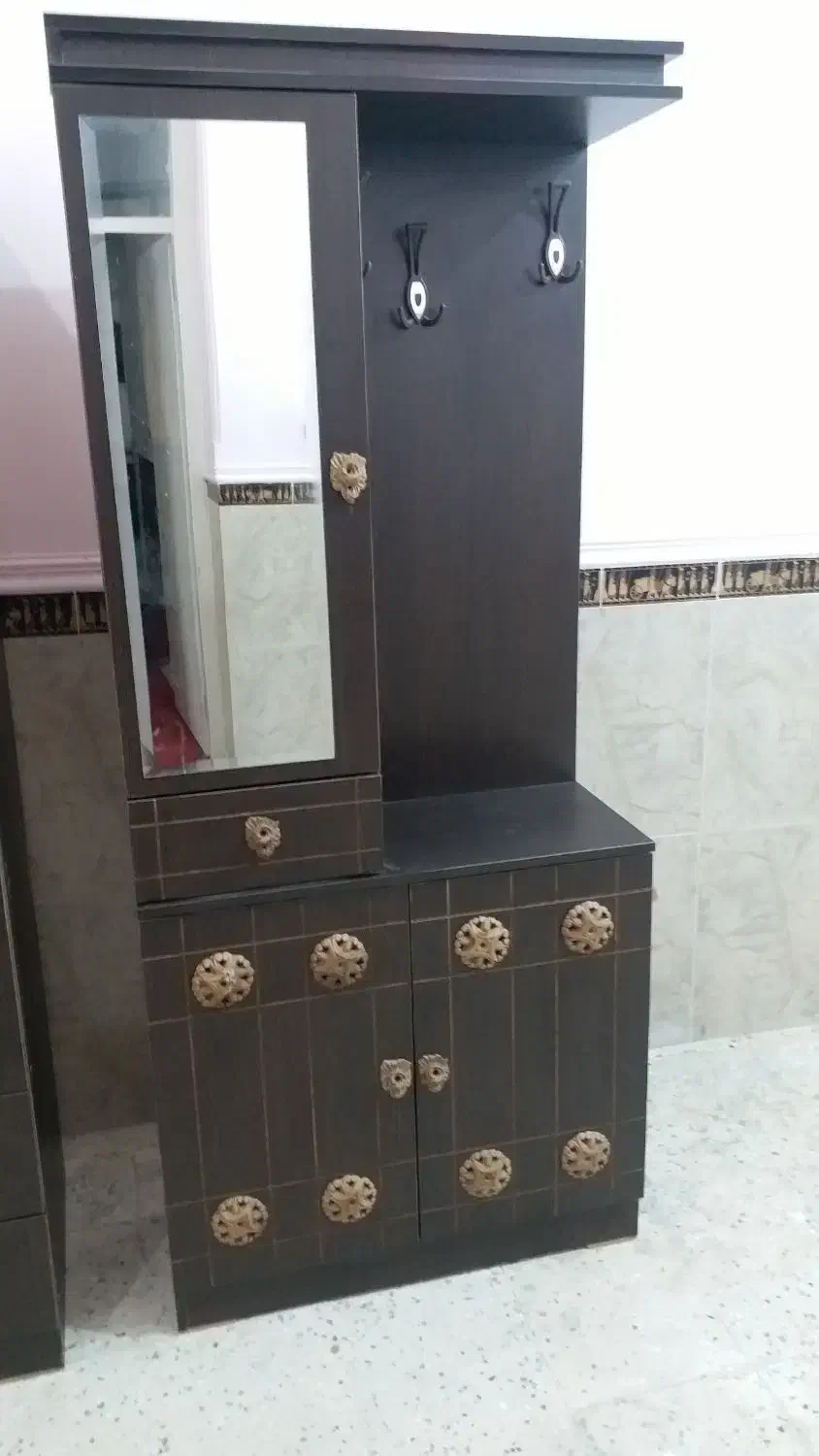 فروش کمد لباسی و جا کفشی|جاکفشی، کمد، دراور|برازجان, |دیوار