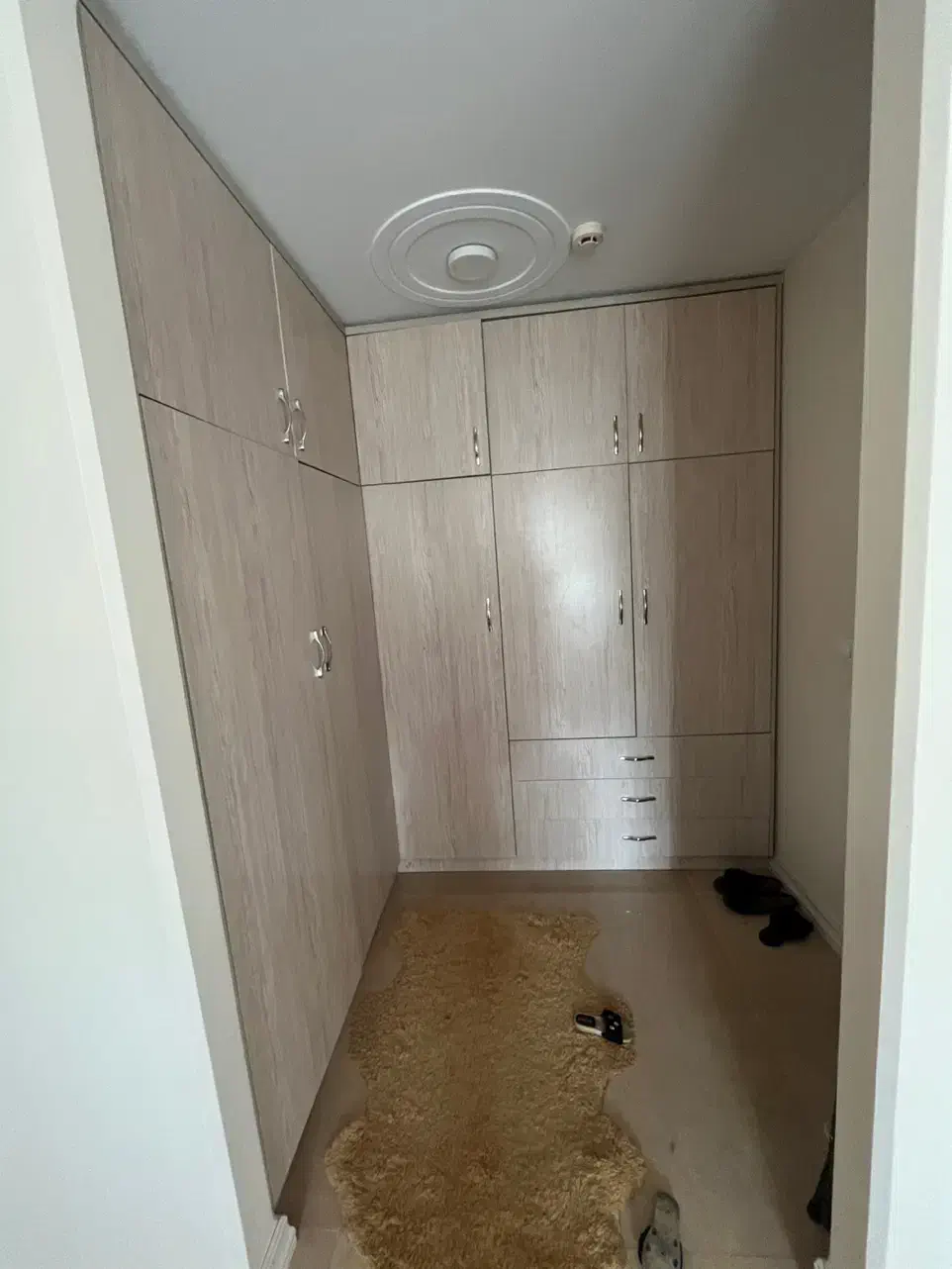 ۲۴۰متر سه خواب*برج باغ برند منطقه*