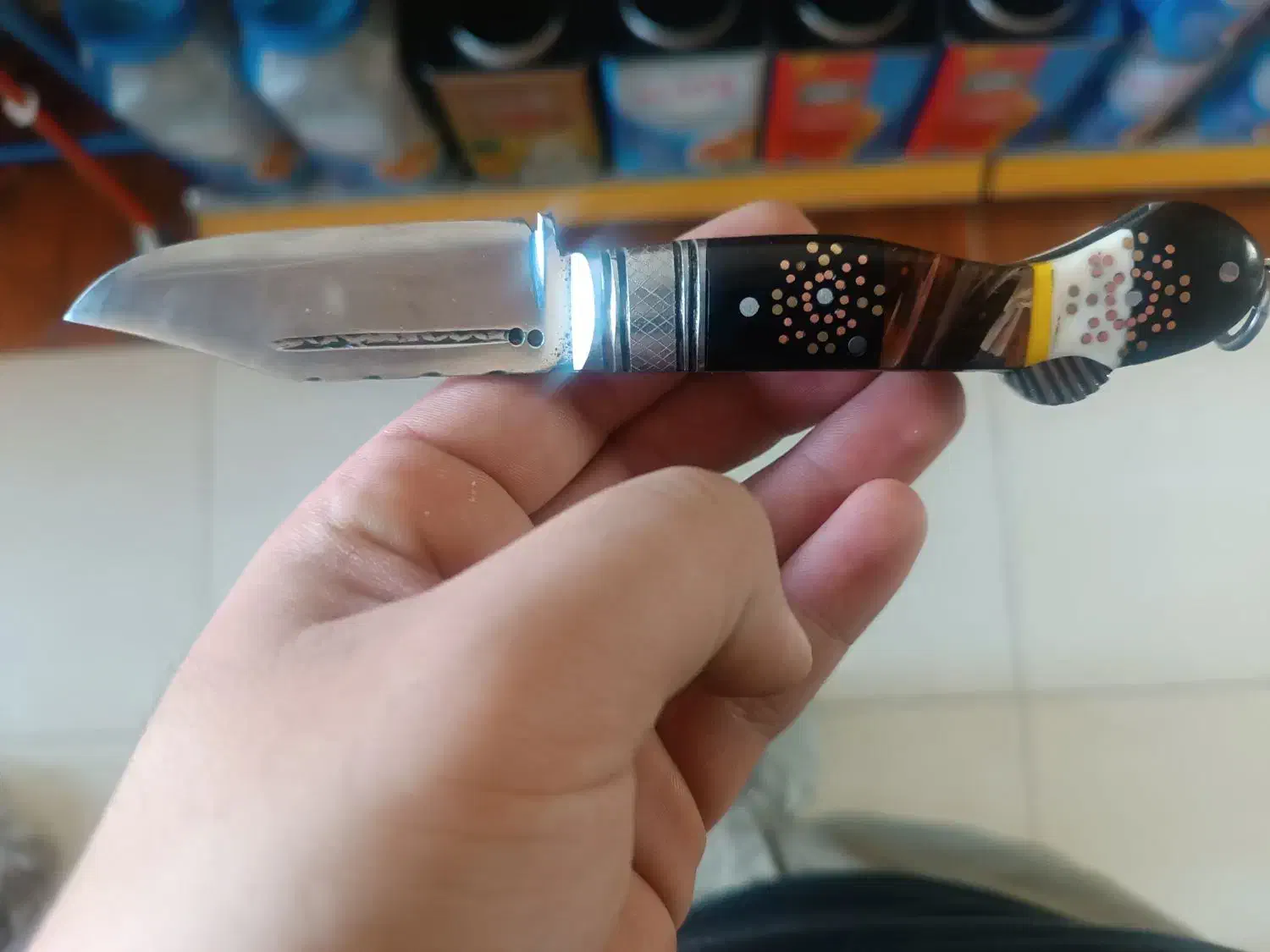 چاقوی بابا|کلکسیون اشیاء عتیقه|ارومیه, |دیوار