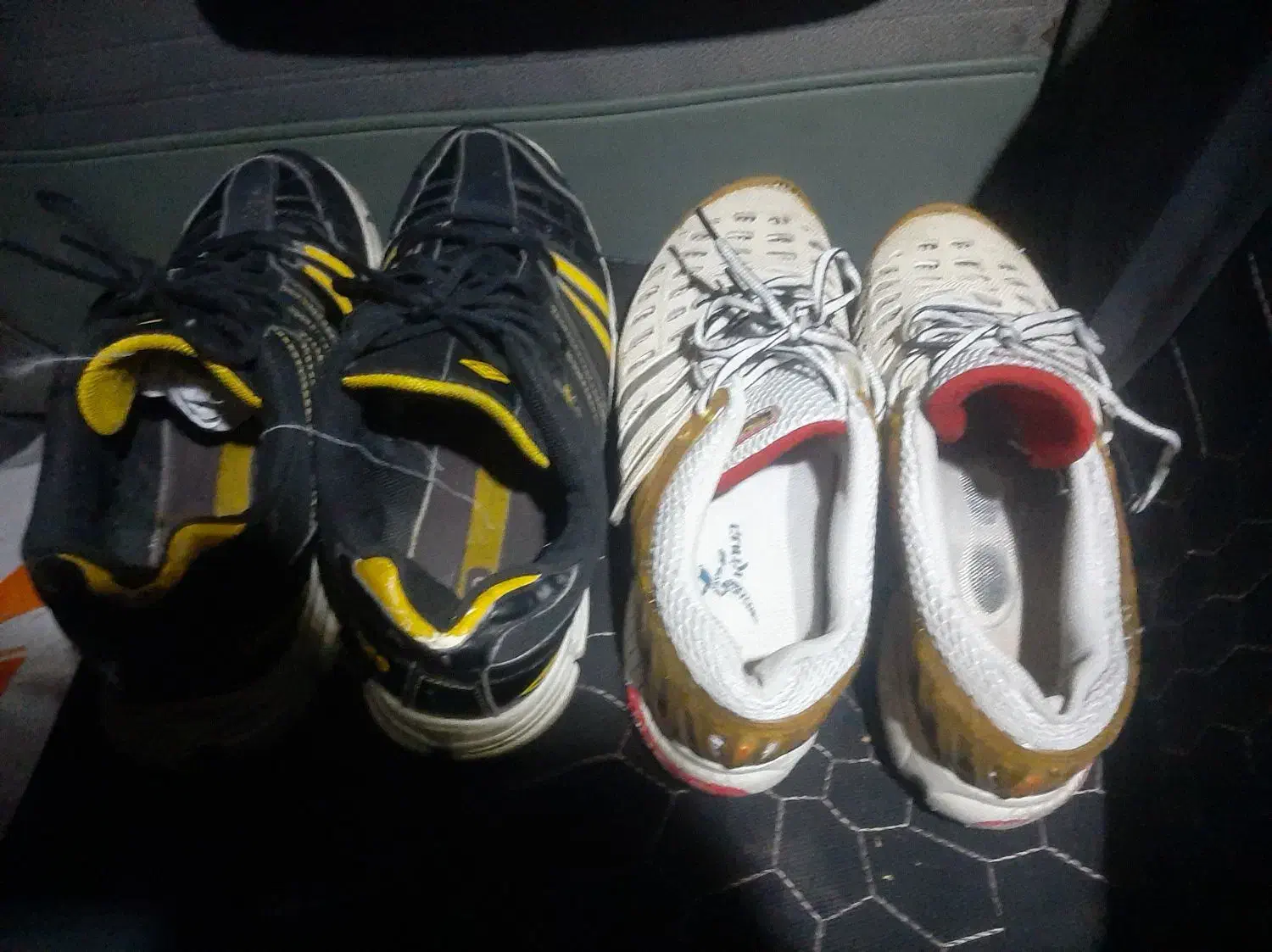 دوجفت کفش فوتبالی سالم درحد نو|ورزشهای توپی|قدس, شهرقدس|دیوار