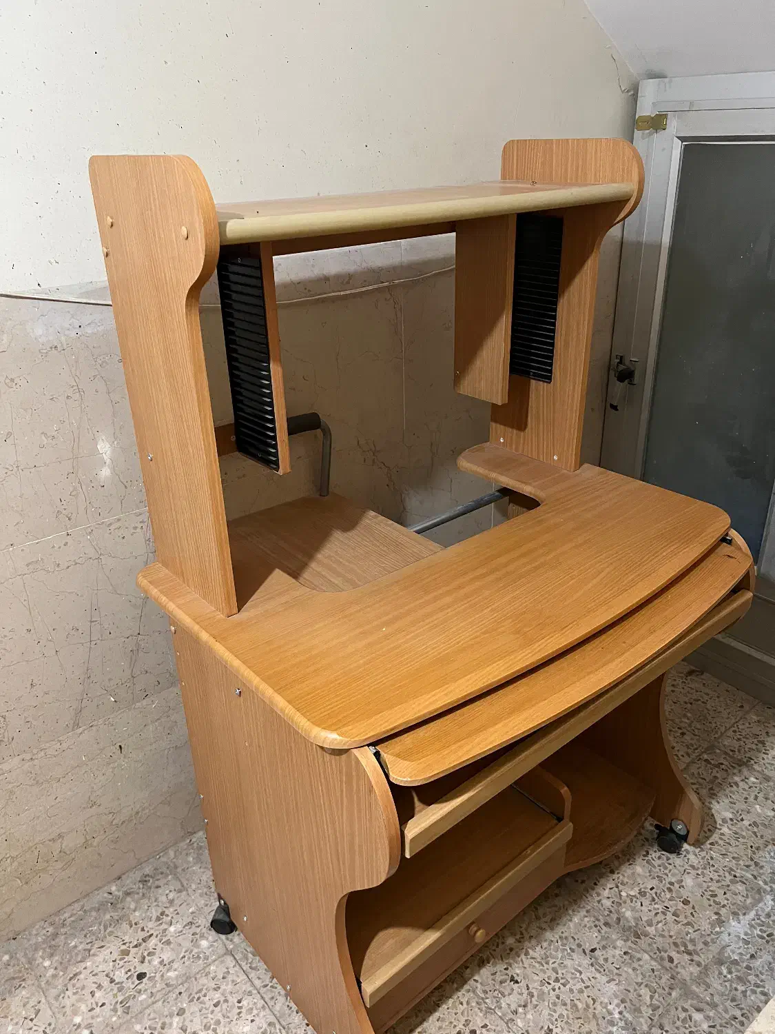 میز تحریر و میز کامپیوتر و لپ تاپ|میز تحریر و کامپیوتر|کرمان, |دیوار