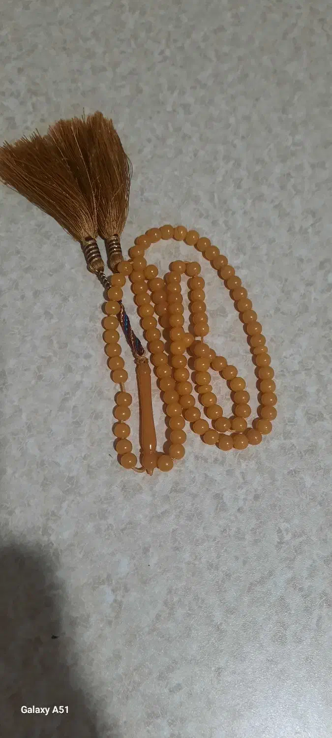 تسبیح کهربا|کلکسیون اشیاء عتیقه|مریوان, |دیوار