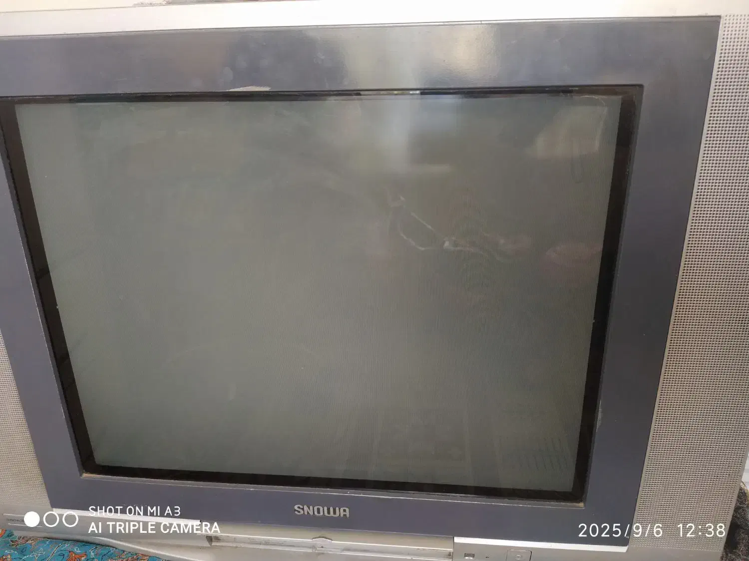 تلویزیون قدیمی اسنوا|تلویزیون و پروژکتور|مشهد, پروین اعتصامی|دیوار