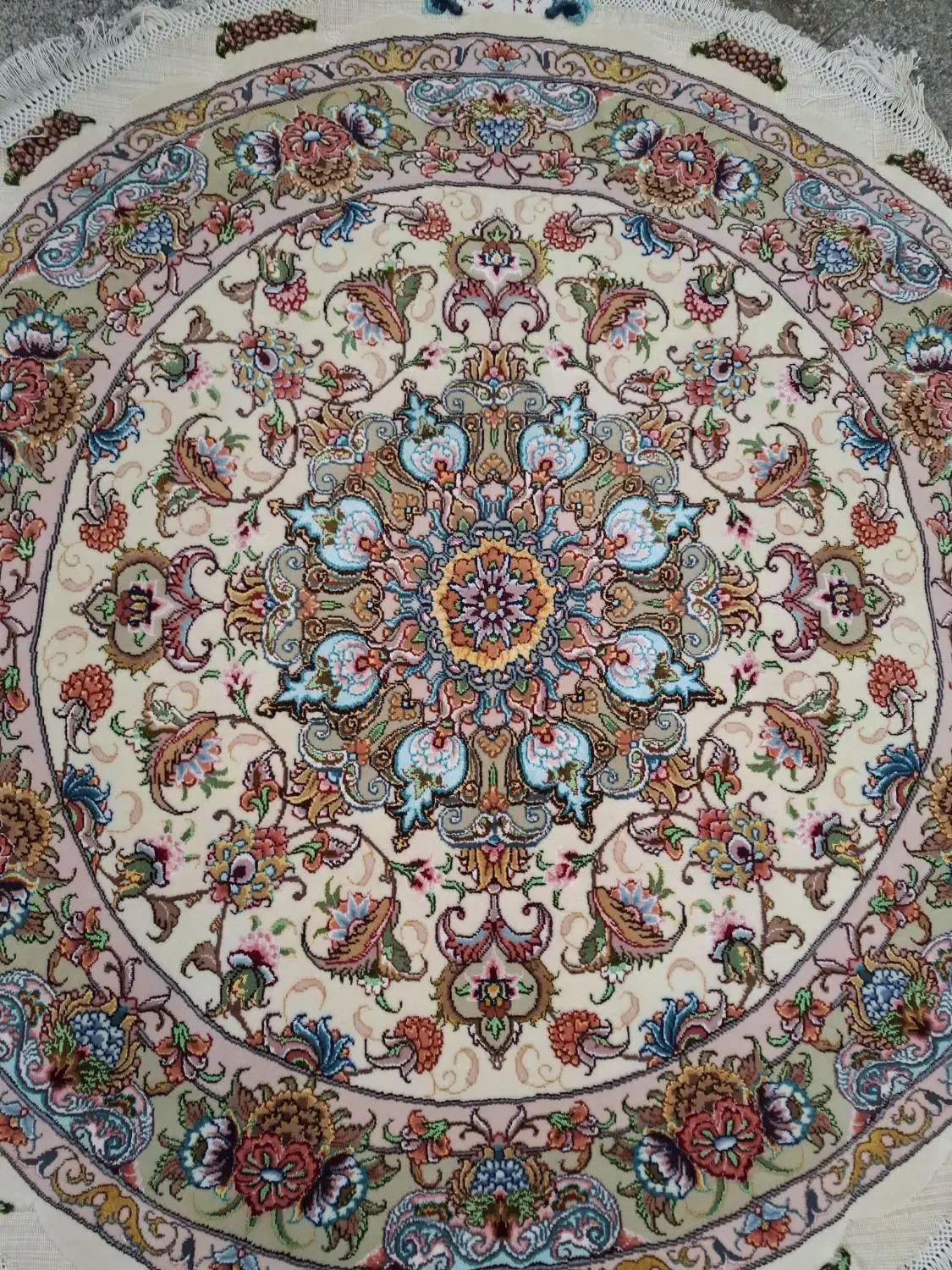 فرش گرد اندازه یک متر ونیم در یک متر ونیم دستباف|فرش|تبریز, |دیوار