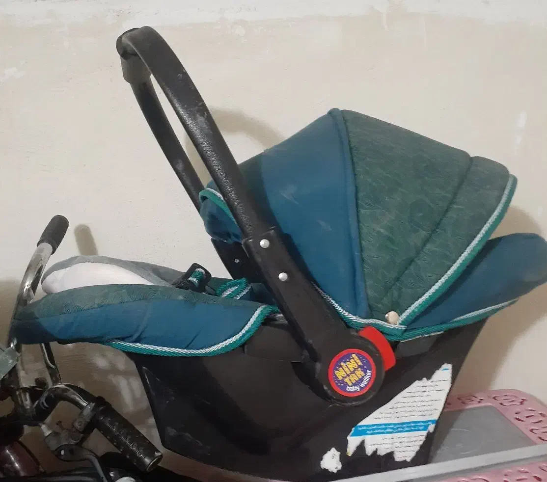 کریر|کالسکه و لوازم جانبی|اصفهان, بهارستان|دیوار