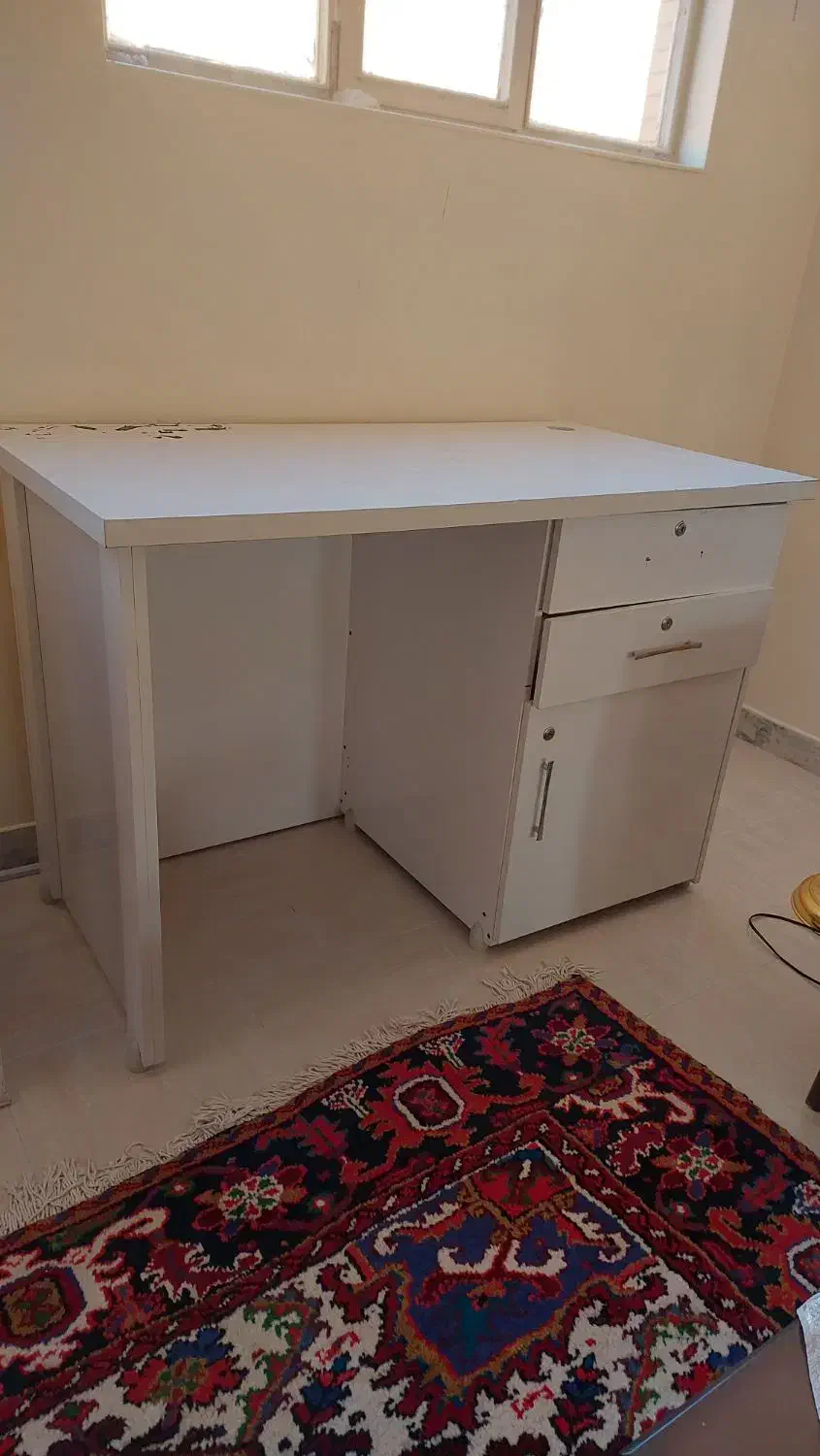 میز|میز تحریر و کامپیوتر|تبریز, |دیوار