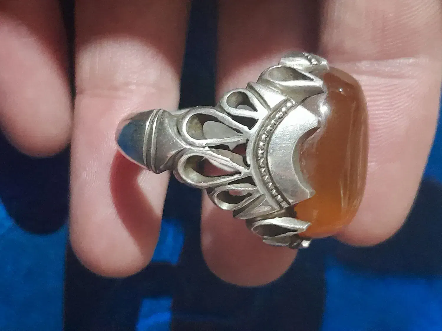 عقیق زرد  یمنی رگه دار|جواهرات|کوچصفهان, |دیوار