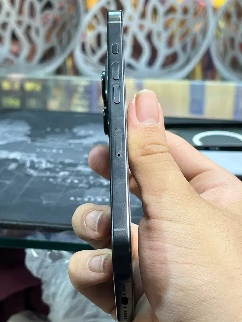 موقع معاوضه است آیفون ۱۶ پرو|موبایل|تهران, پاسداران|دیوار