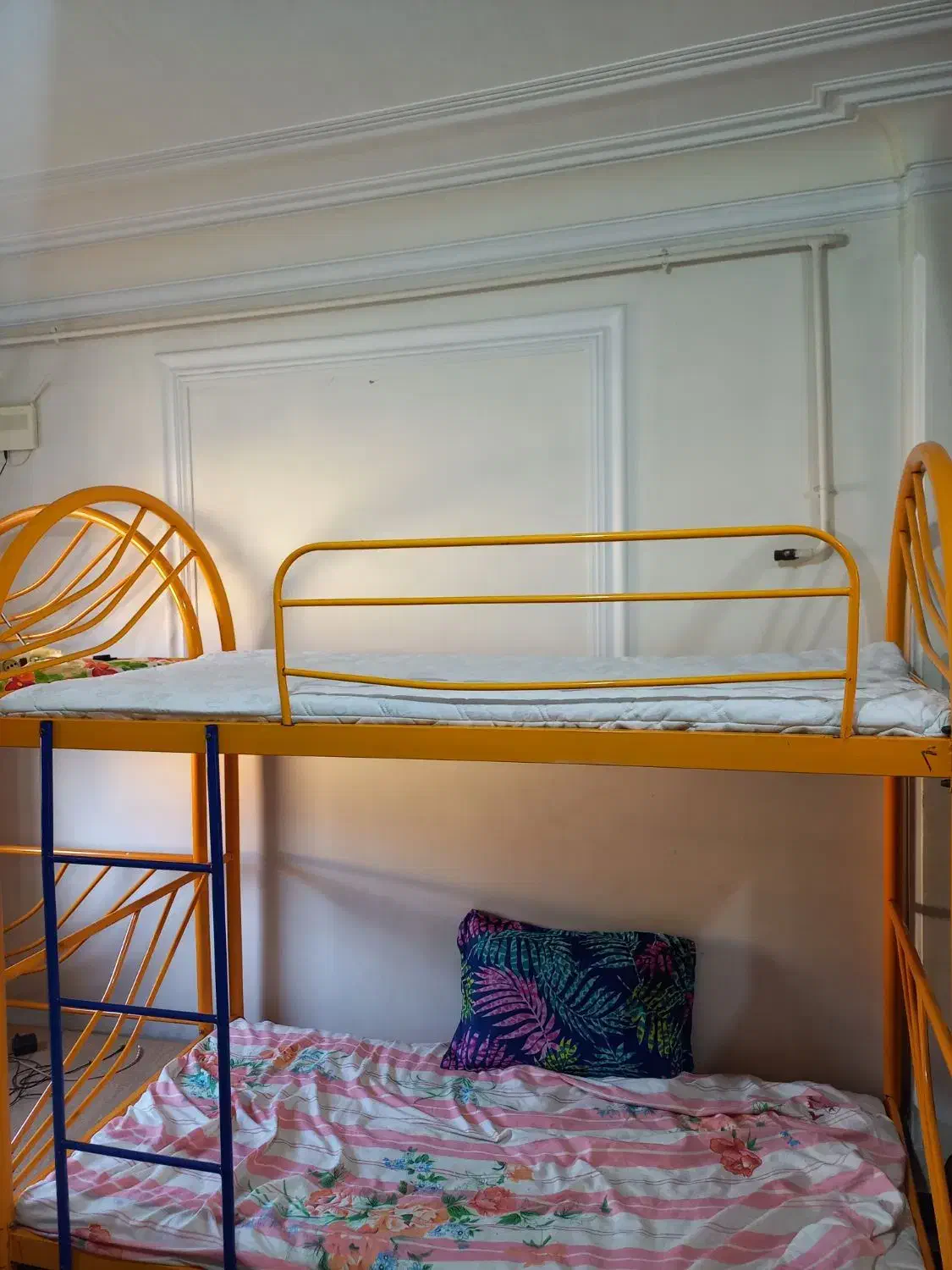 خوابگاه پسرانه خودگردان یک تخت برای واگذاری|اجارهٔ کوتاهمدت آپارتمان و سوئیت|رشت, شهرک قدس|دیوار