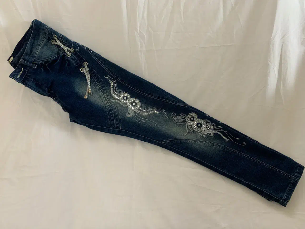 لباس|لباس|جم, |دیوار