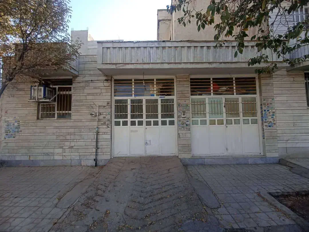 فروش ویلایی مقر بر خیابان علمدر عالی|فروش خانه و ویلا|شیراز, شیشهگری|دیوار