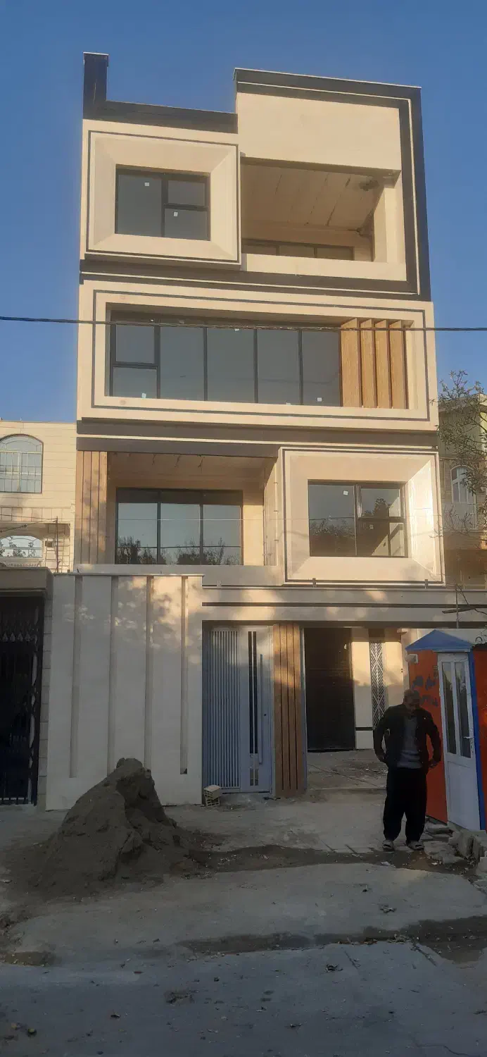 نیروی نصب در و پنجره upvc|استخدام صنعتی، فنی، مهندسی|ملایر, |دیوار