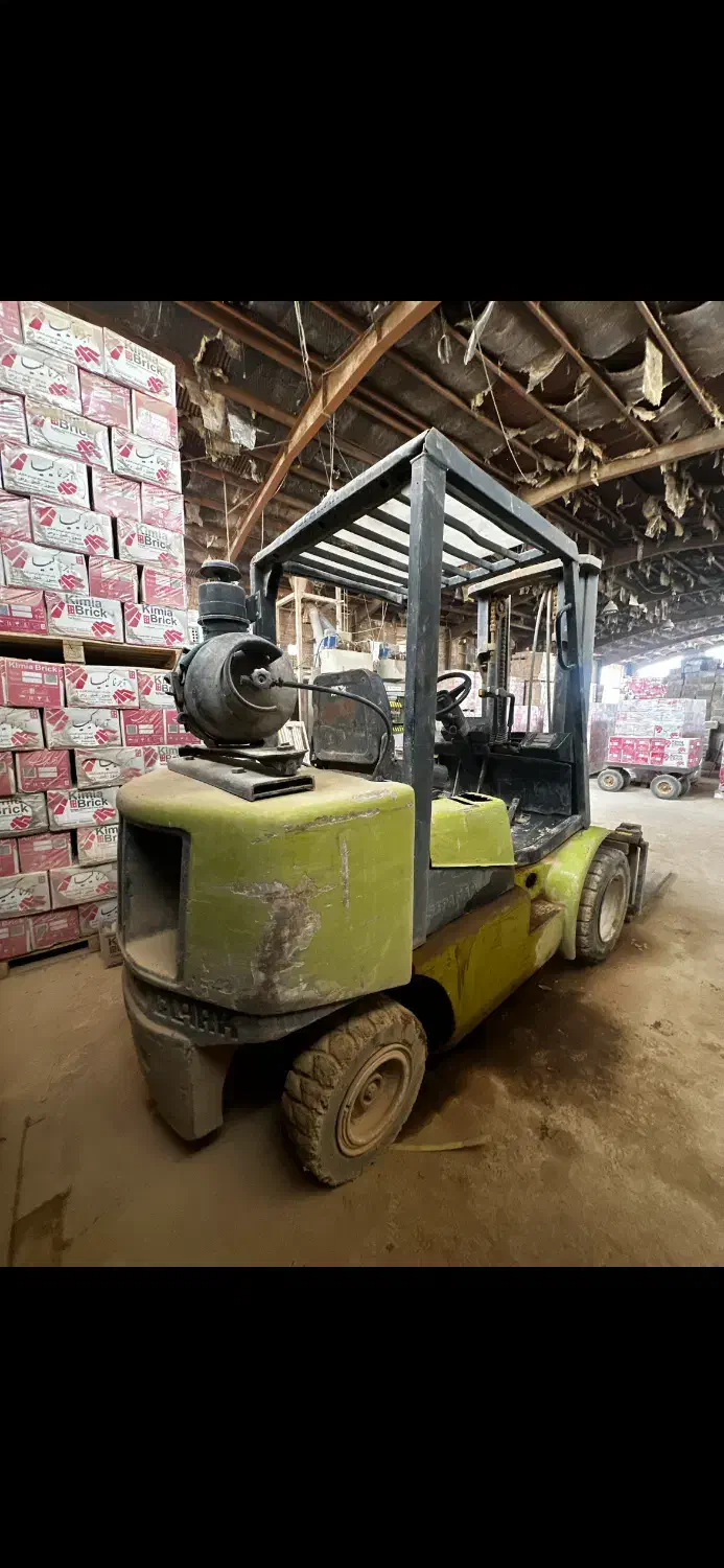 لیفتراک ۳ تن سپاهان مدل سال ۲۰۰۰ cgp|خودرو سنگین|برخوار, |دیوار