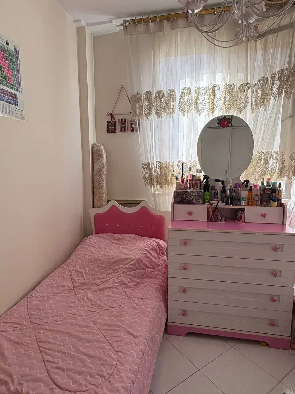 تخت نوجوان به همراه میز آرایشی|تخت و سرویس خواب|تهران, مهران|دیوار