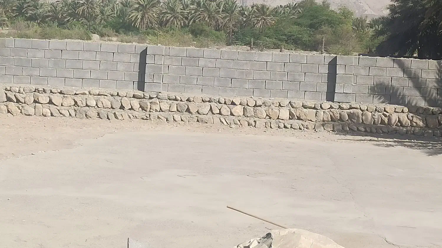 کار با بابکت بابت جابجایی خاک باغچه|خدمات حمل و نقل|تخت, |دیوار