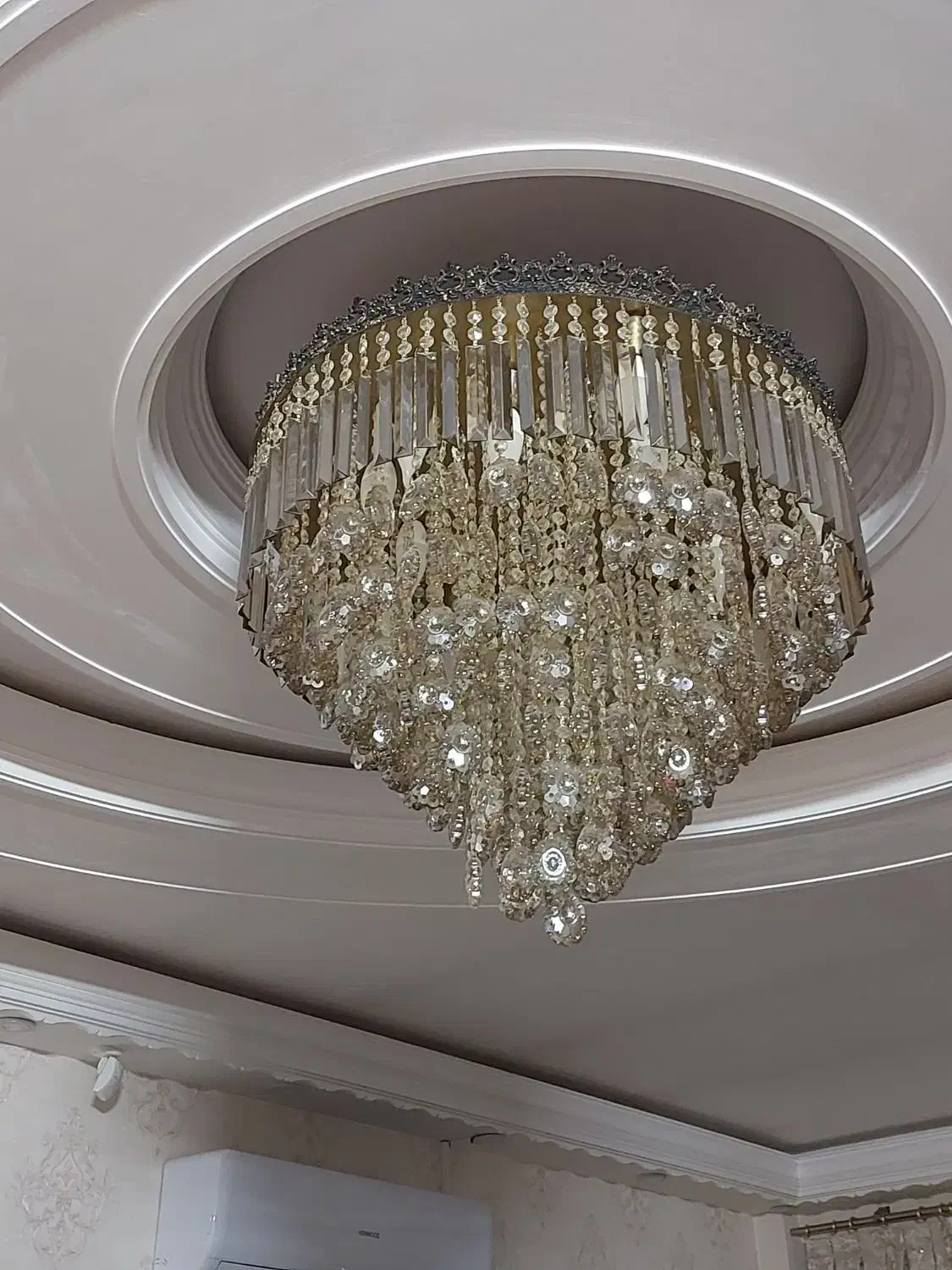 لوستر مجلل|لوستر و چراغ آویز|خرم‌آباد, |دیوار