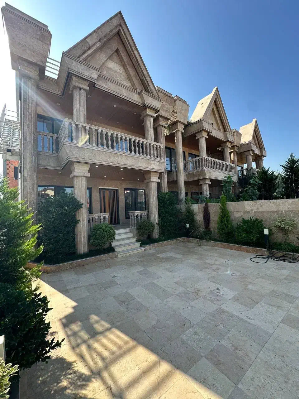 ویلا دوبلکس ۲۷۱متری با لوکیشن عالی مدارک تکمیل|فروش خانه و ویلا|سرخرود, |دیوار