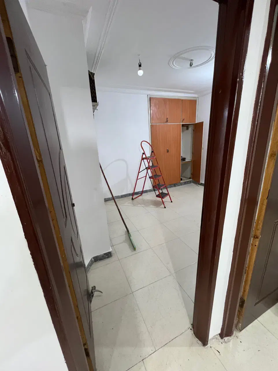 فروش مورد بازسازی تمیز جلو سعدی /گلستان با پارکینگ|فروش آپارتمان|اهواز, گلستان|دیوار