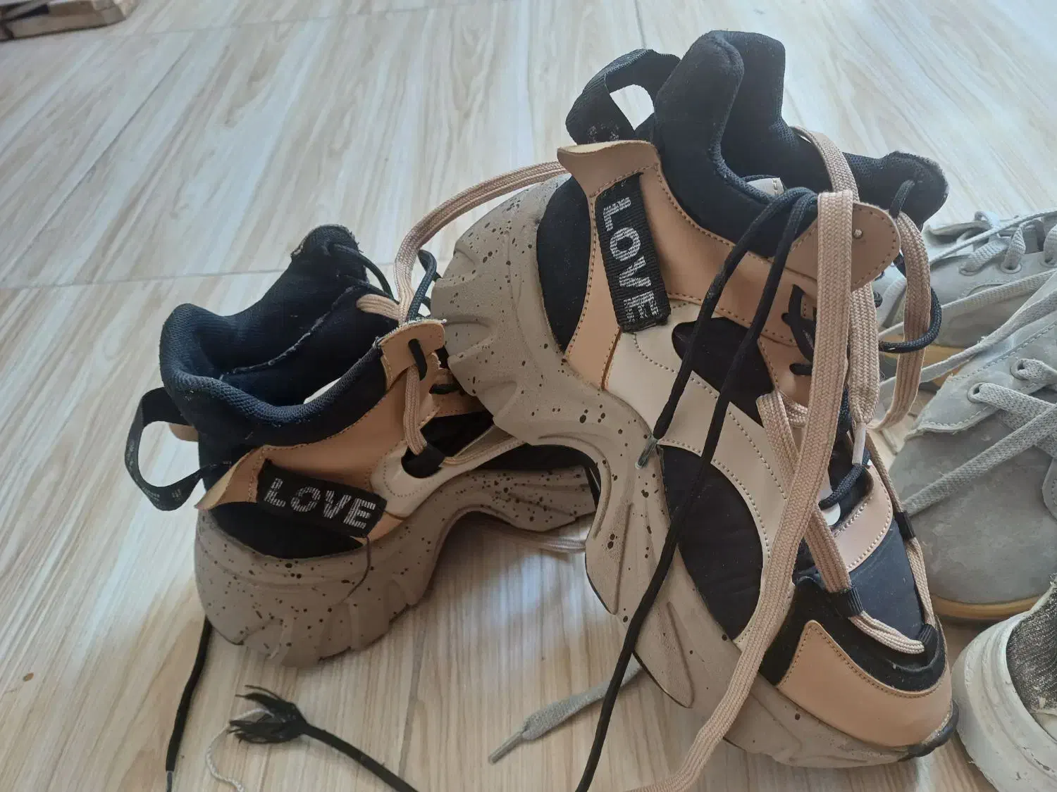 کفش اسپرت|کیف، کفش، کمربند|سیرجان, |دیوار