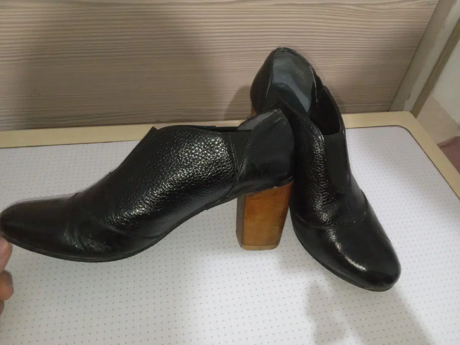 دو جفت کفش پاشنه دار چرم طبیعی|کیف، کفش، کمربند|زنجان, |دیوار