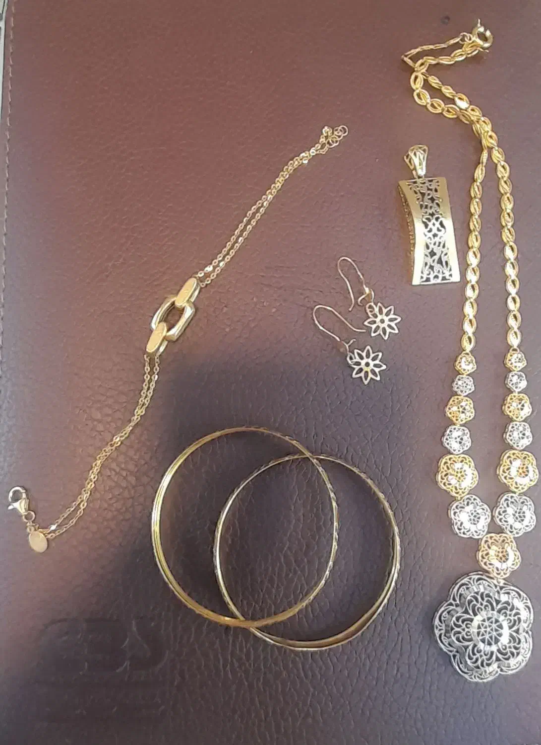 طلا به نرخ تابلو|جواهرات|ایوان, |دیوار