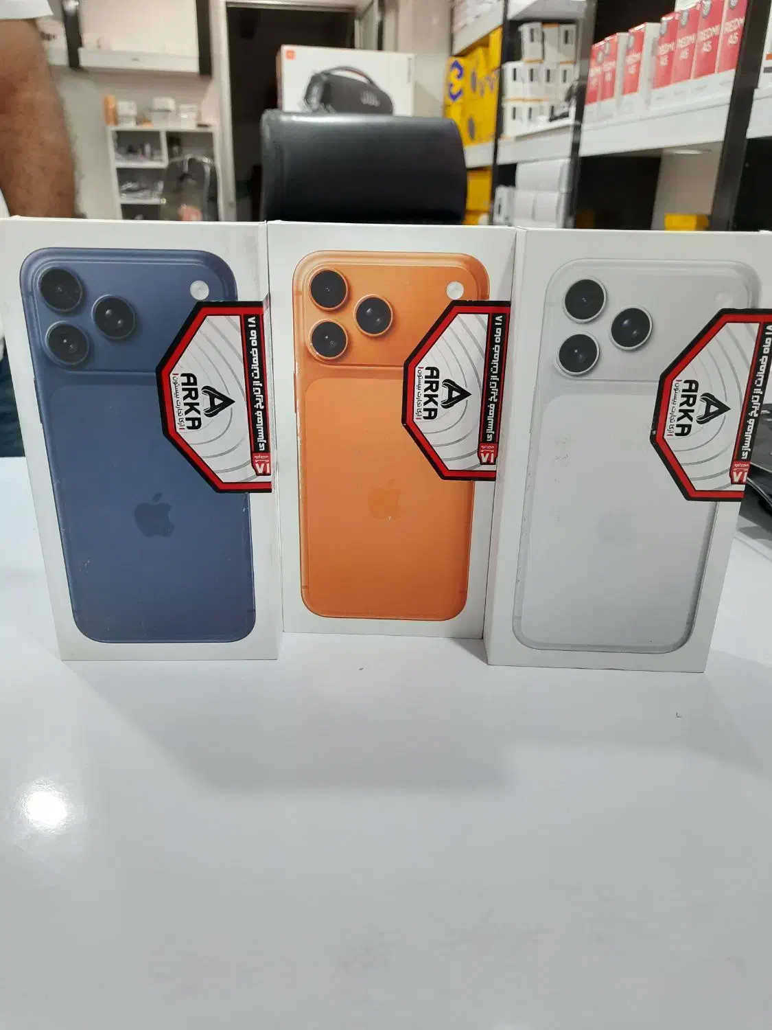 انواع گوشی و تسهیلات کالا با ضمانت طلا و چک معتبر|موبایل|شیراز, زند|دیوار