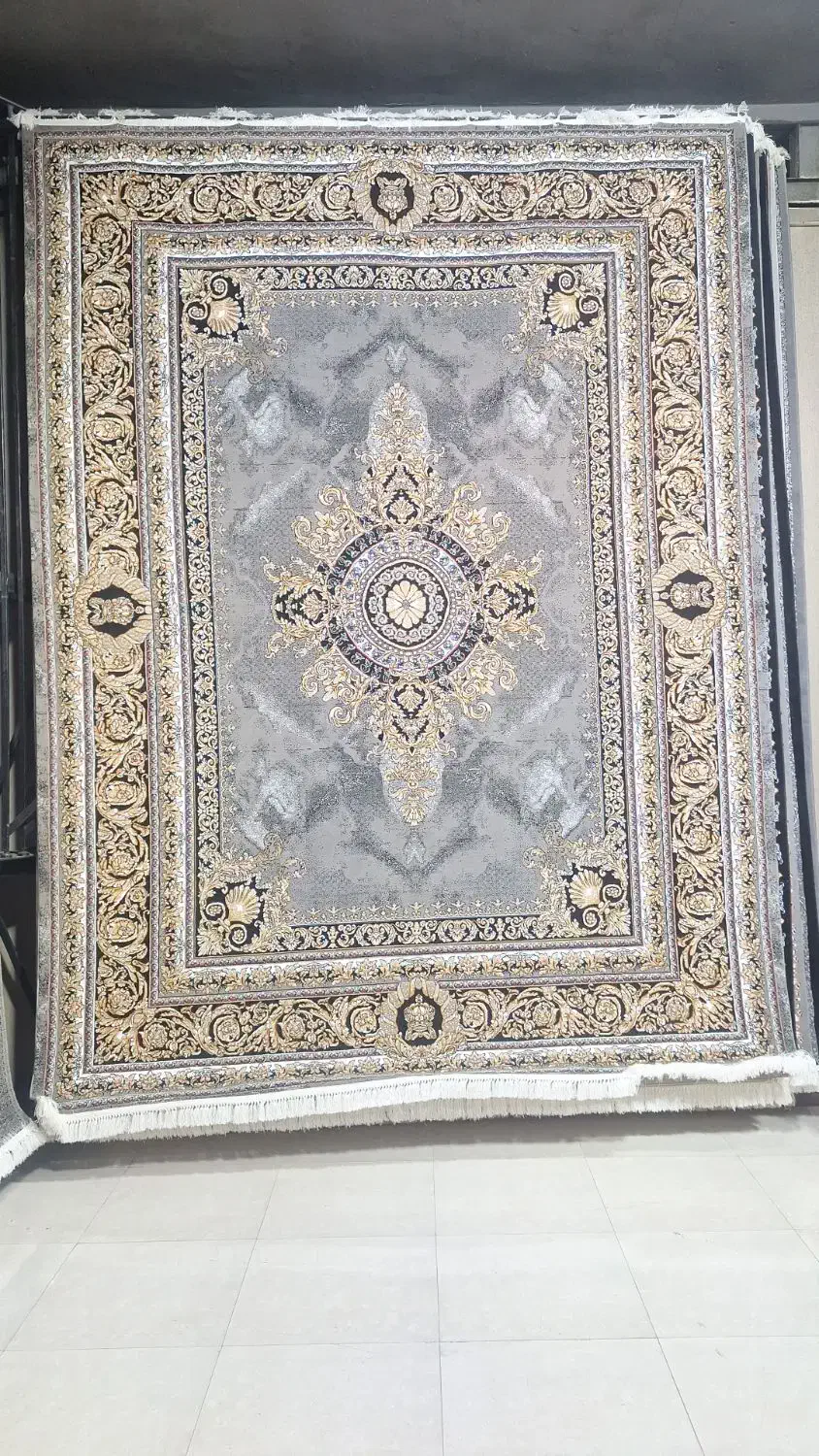 فروش ۴۰تخته فرش ۱۲متری زمرد ۷۰۰شانه تراکم۲۵۵۰سیاری|فرش|بندرعباس, |دیوار