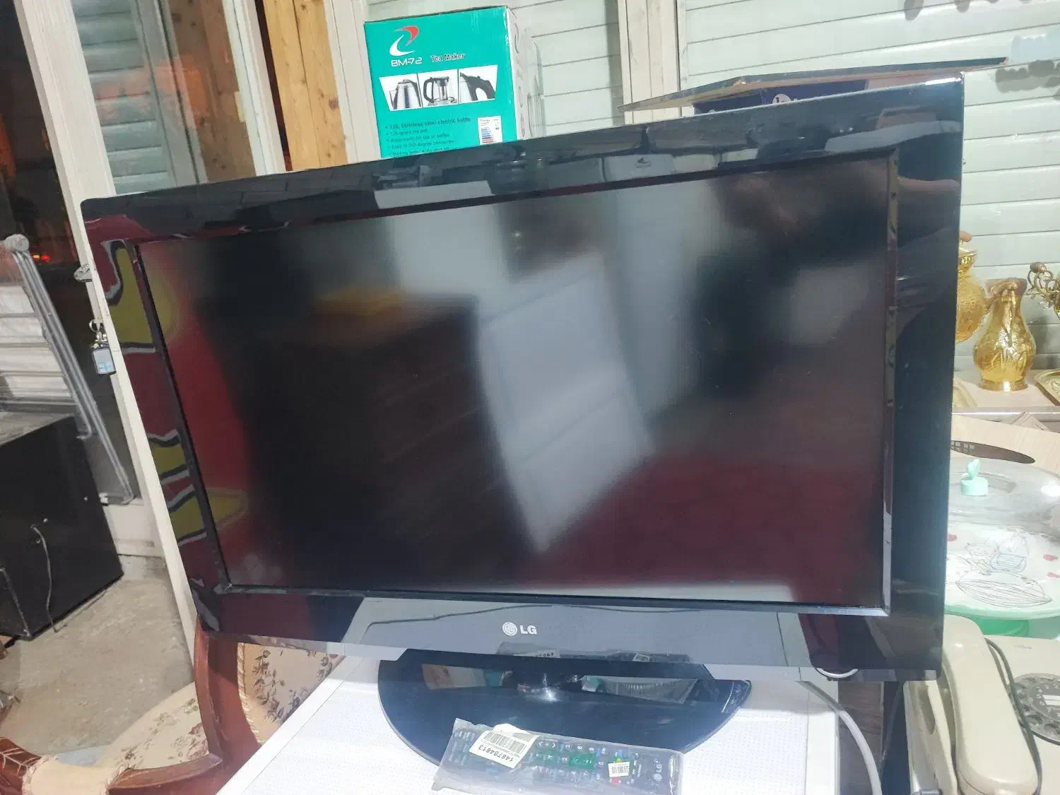 تلوزیون32اینچ الجی درحدمعموری خوربدون دیجیتال|تلویزیون و پروژکتور|باسمنج, |دیوار