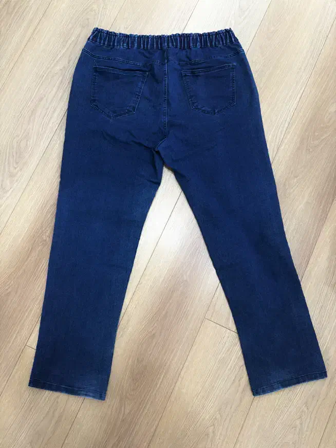 دو عدد شلوار جین راسته سایز ۵۶ ایرانی|لباس|رشت, آزادگان|دیوار