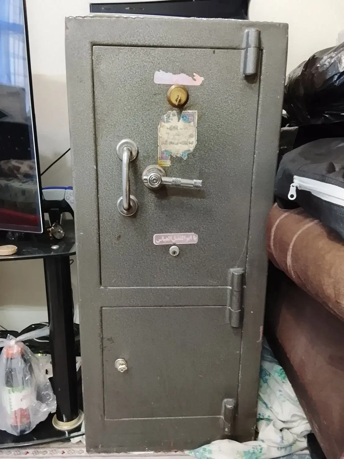 سایه بان مغازه با طول ۳/۳۰ و گاوصندوق دو طبقه|فروشگاه و مغازه|تهران, شادمان|دیوار