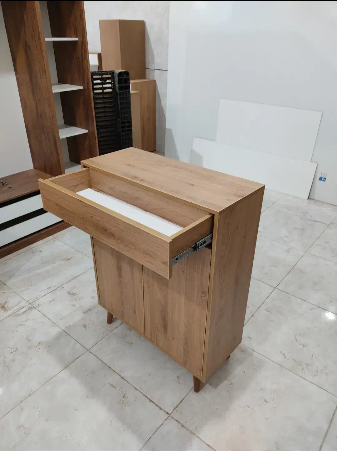 جاکفشی مینیمال|جاکفشی، کمد، دراور|قزوین, |دیوار