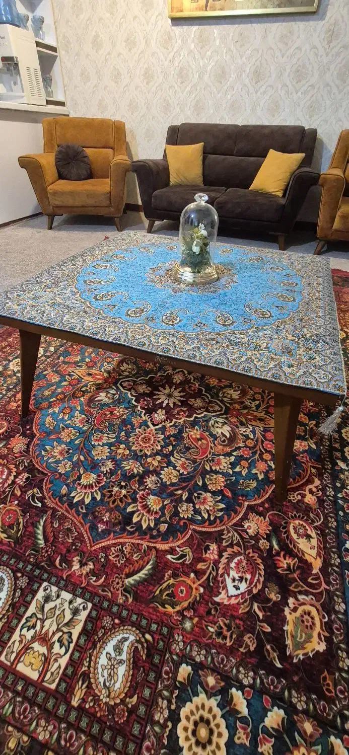 سرویس مبلمان ۷ نفره به همراه میز وسط|مبلمان خانگی و میز عسلی|اهواز, کوی شاهد|دیوار