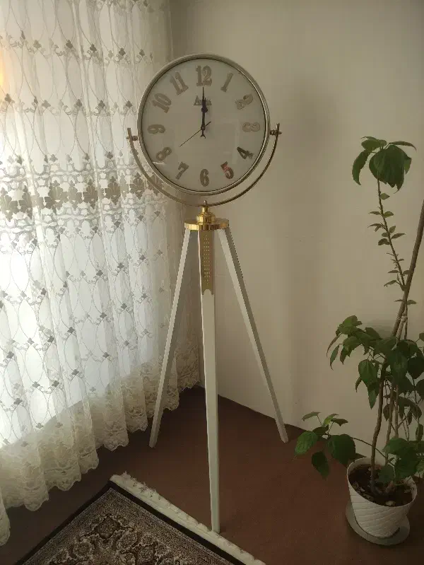 ساعت ایستاده 1300|ساعت دیواری و تزئینی|اردبیل, |دیوار