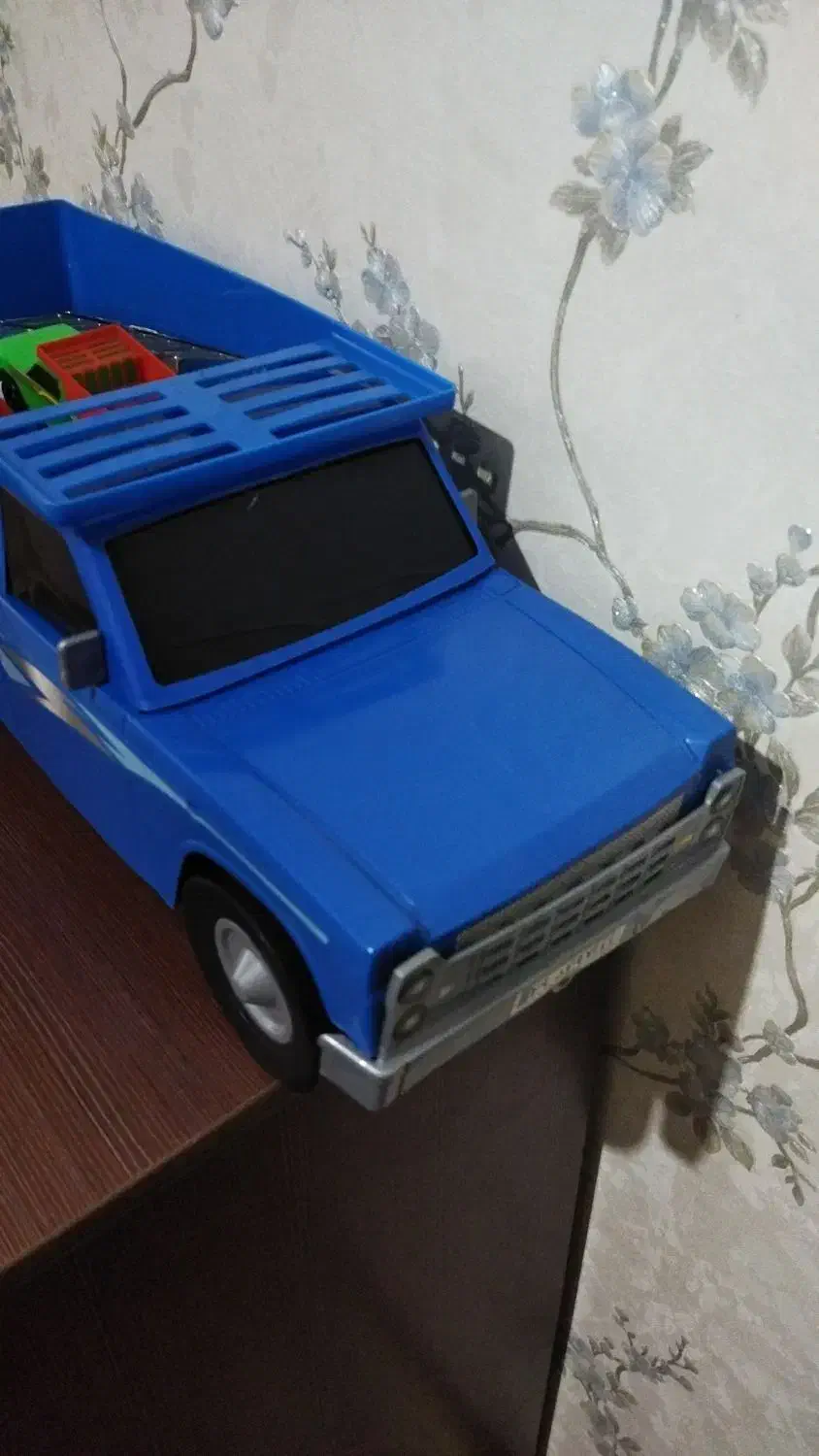 اسباب بازی|اسباب‌بازی بچه|بروجرد, |دیوار