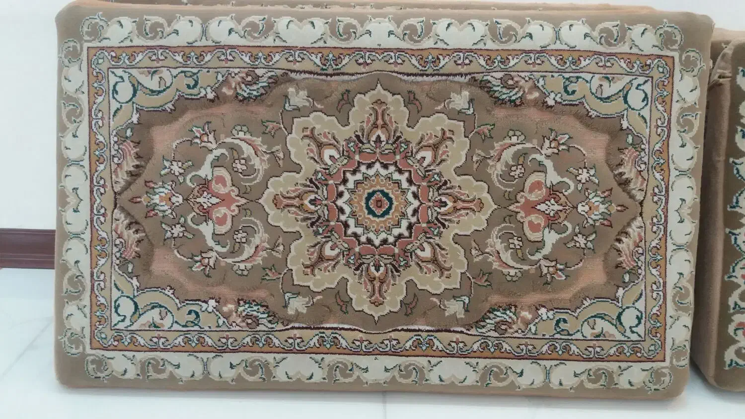 پشتی سنتی|پشتی|قم, ولیعصر|دیوار