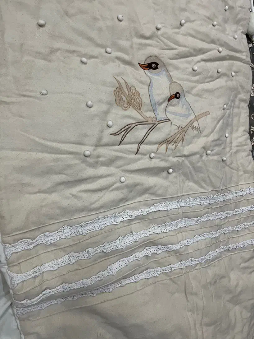 آویز تخت موزیکال و روتختی|اسباب و اثاث بچه|تهران, نیروی هوایی (پیروزی)|دیوار