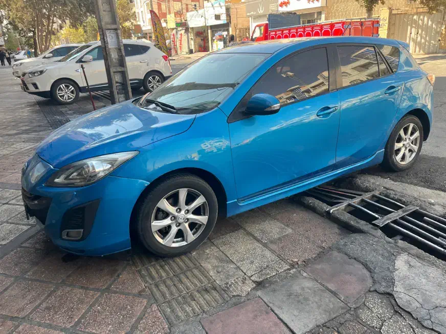 مزدا۳ نیو هاچبک تیپ ۳ وارداتی ۲۰۱۰|خودرو سواری و وانت|تهران, آبشار تهران (دریاچه)|دیوار