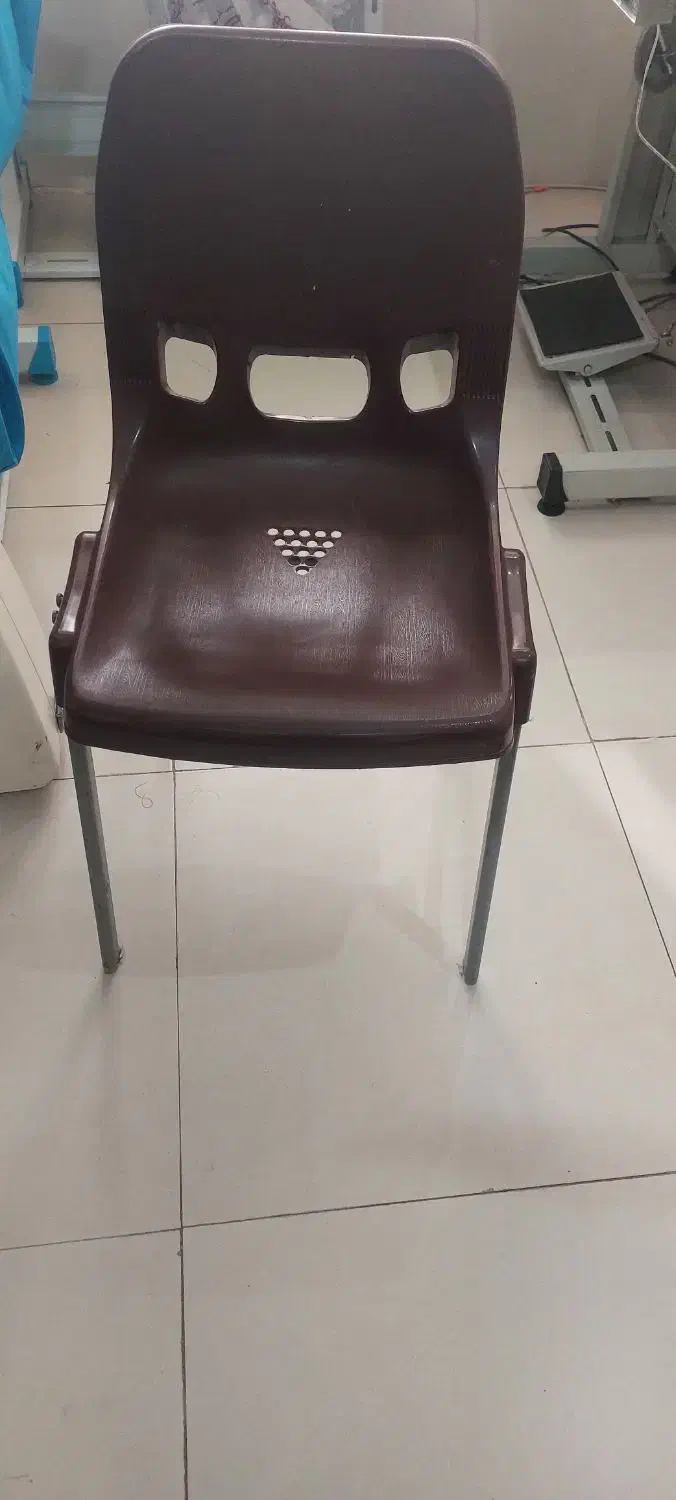 صندلی پلاستیکی پایه فلزی|میز و صندلی غذاخوری|تهران, باغ فیض|دیوار