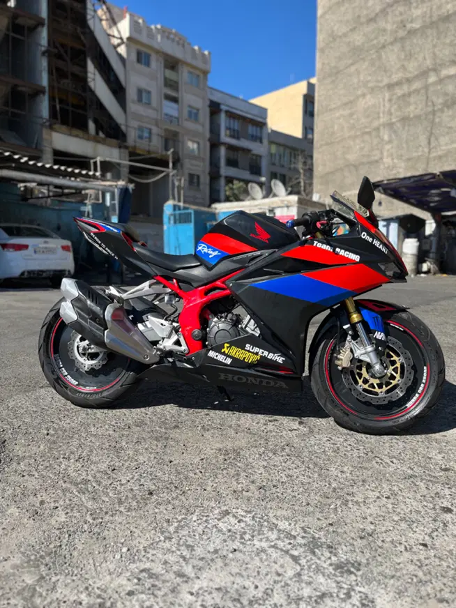 موتور سنگینcbr250 rr 98|موتورسیکلت|تهران, فلسطین (میدان انقلاب)|دیوار