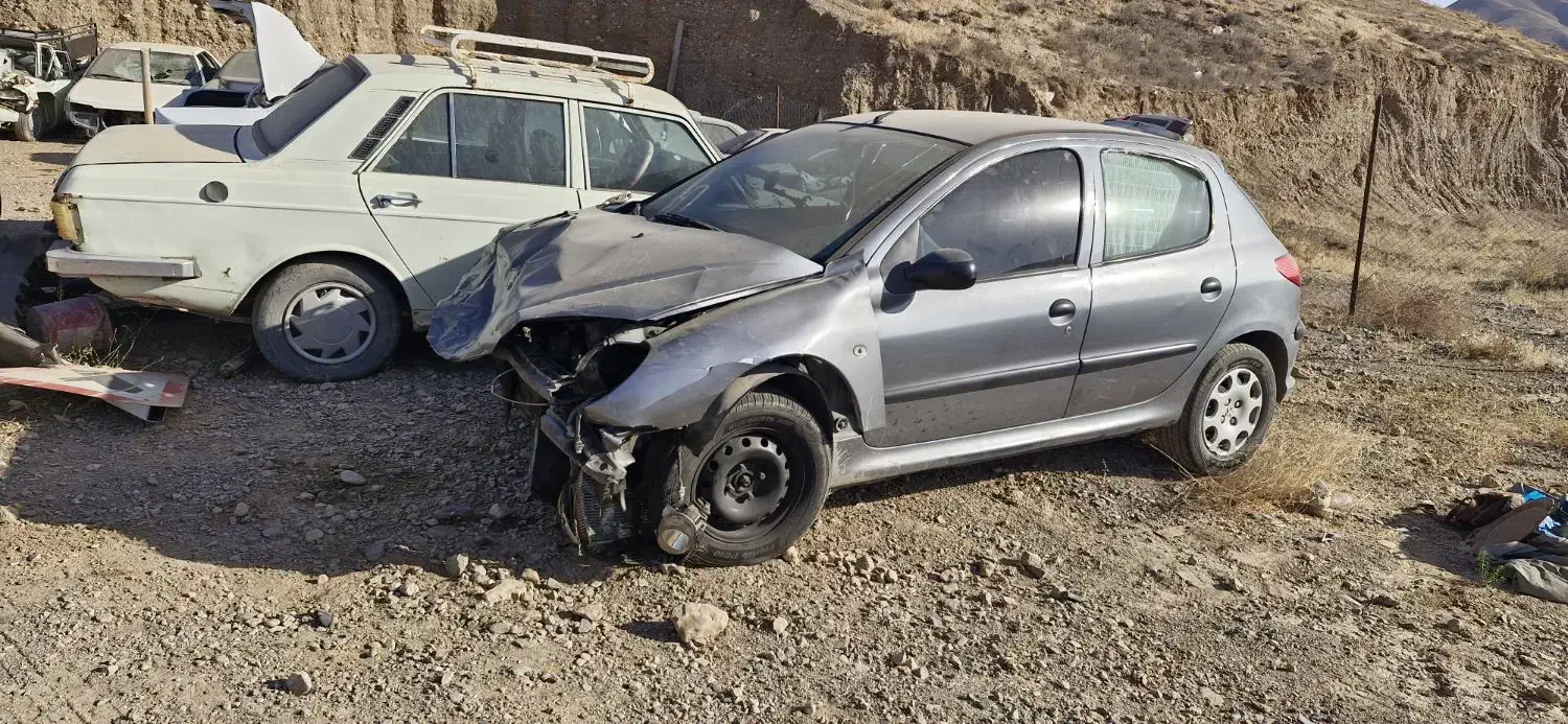 پژو ۲۰۶ تصادفی|خودرو سواری و وانت|ماهنشان, |دیوار