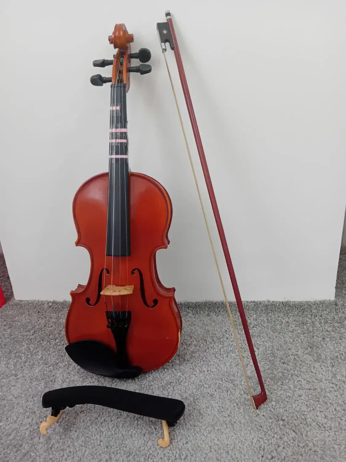 ویلون  کار کرده  سایز  سه چهارم|ویولن|ارومیه, |دیوار